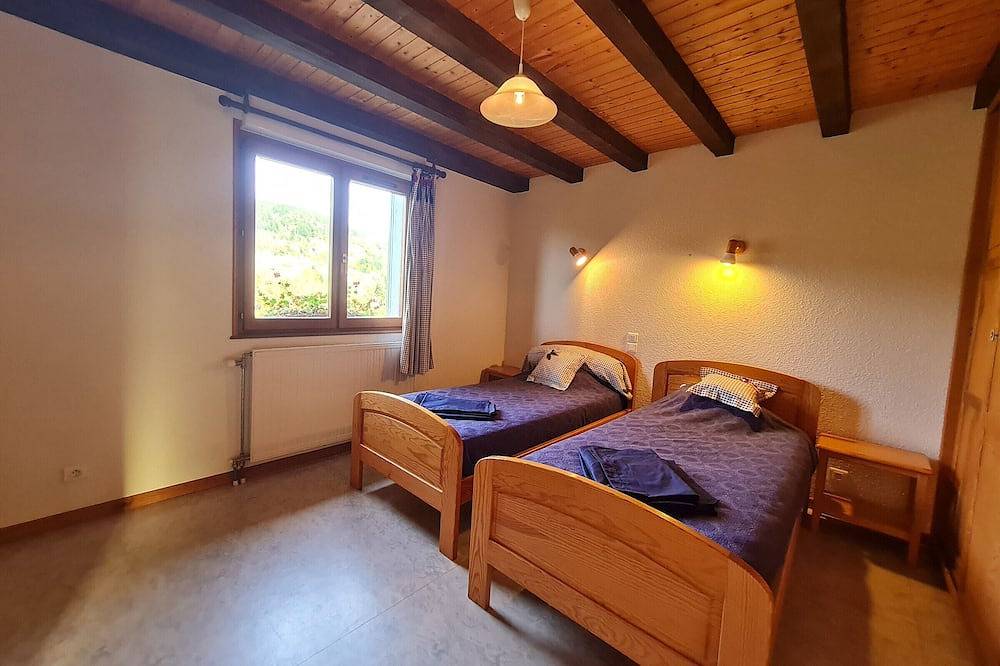Pleasant cottage in Basse-sur-le-Rupt - 3 bedrooms, terrace, near La Bresse in Basse-sur-le-Rupt, Parc naturel régional des Ballons des Vosges