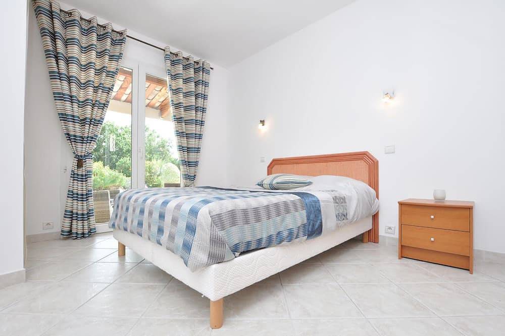 Gorgeous home in Saint-Cézaire-sur-Siag in Saint-Cézaire-sur-Siagne, Region de Cannes