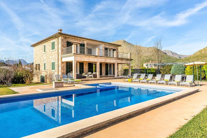 Casa rural para 10 personas, con Terraza además de Jardín y Piscina en Las Palmeras