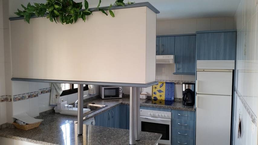 Ferienwohnung für 6 Personen, mit Meerblick und Balkon/Terrasse sowie Garten in Mijas - 4
