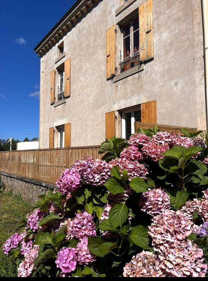 Location de vacances pour 4 personnes, avec jardin ainsi que terrasse et vue à Lamastre - 2