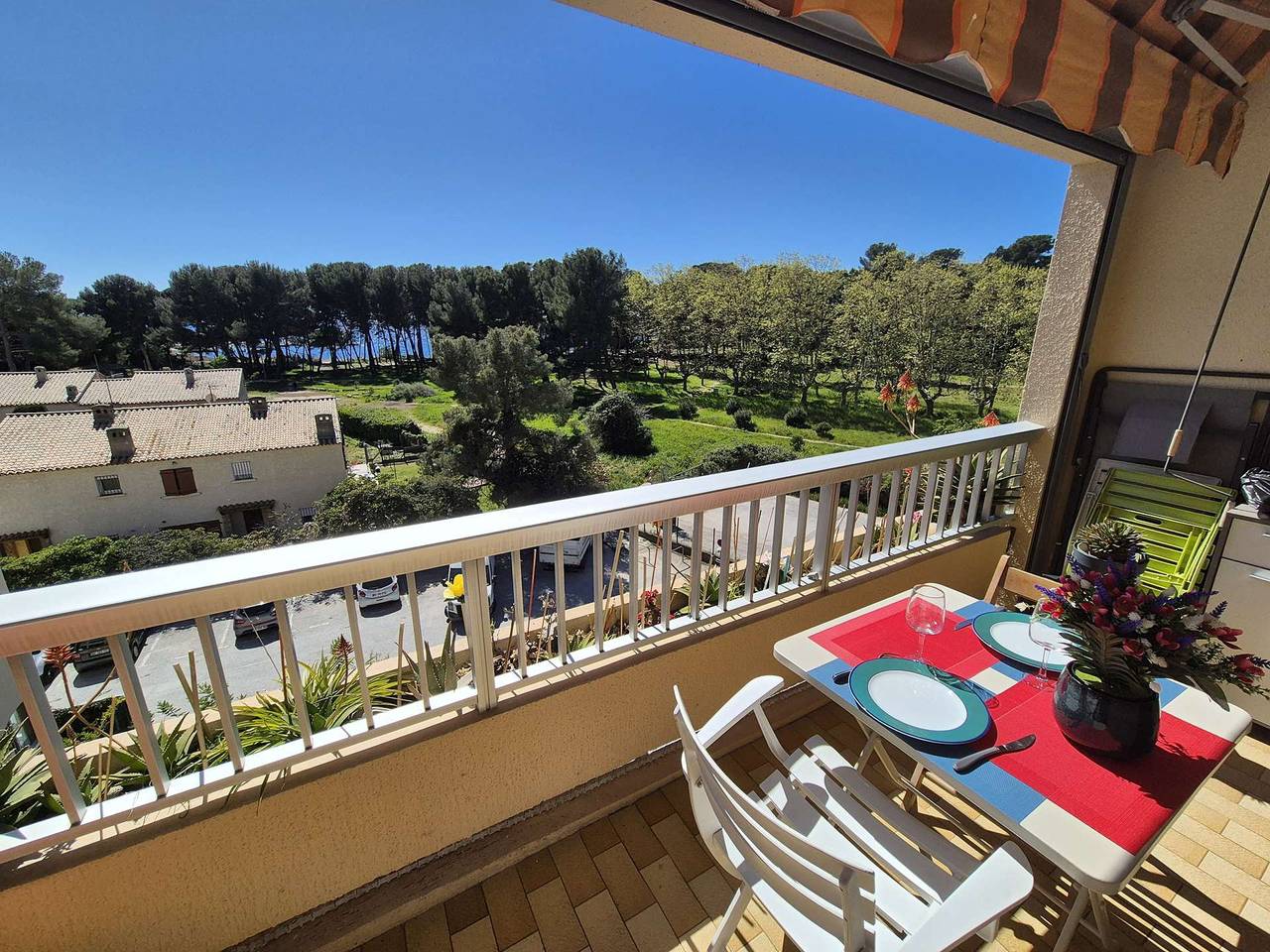 Ganzes Studio, Studio für 4 Personen mit Balkon in Saint-Mandrier-sur-Mer, Mittelmeerküste (Frankreich)
