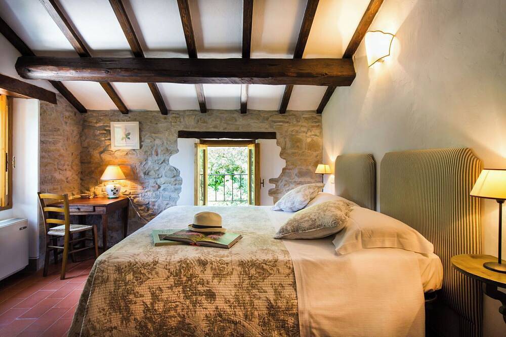 Estupenda casa de vacaciones privada con piscina privada, Wifi, Tv, patio y vista panorámica in Tredozio, Provincia de Forlì-Cesena