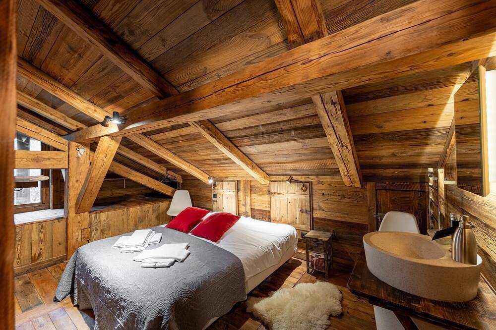 Ferme Champ'Alp , 30 personnes. Chalet Haut de Gamme Sauna et Bains nordiques. in Abondance, Les Portes du Soleil