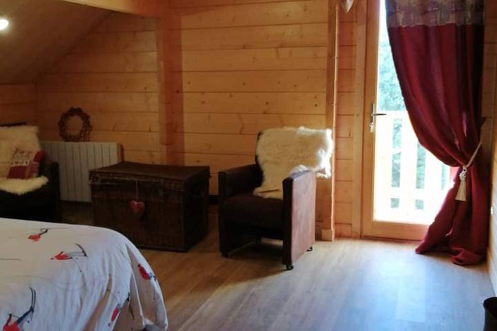 Gîte pour 8 personnes, avec jardin et balcon à Jarrier - 3