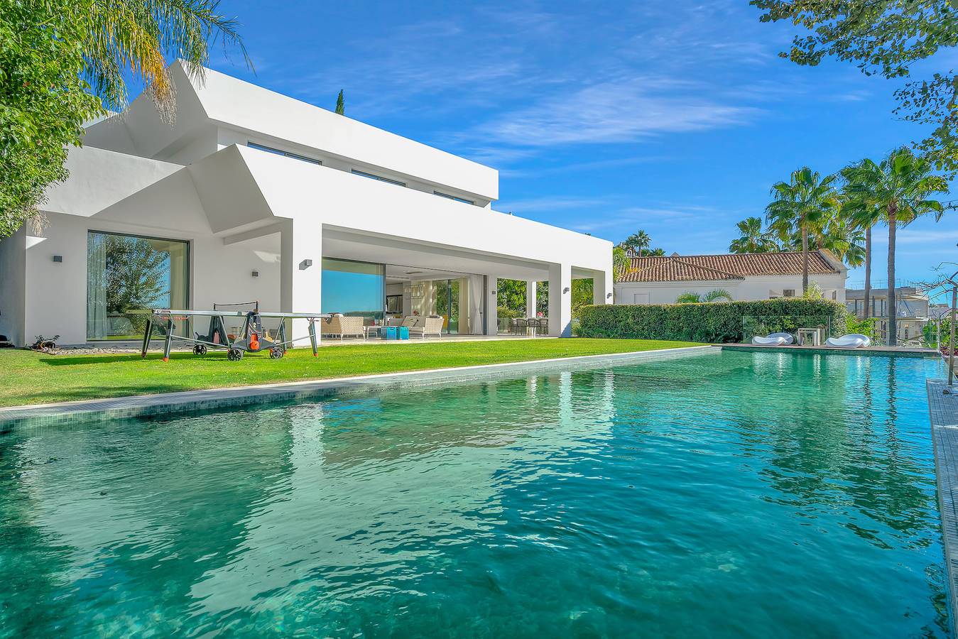 Villa Serena in Paraiso Park, Benahavís