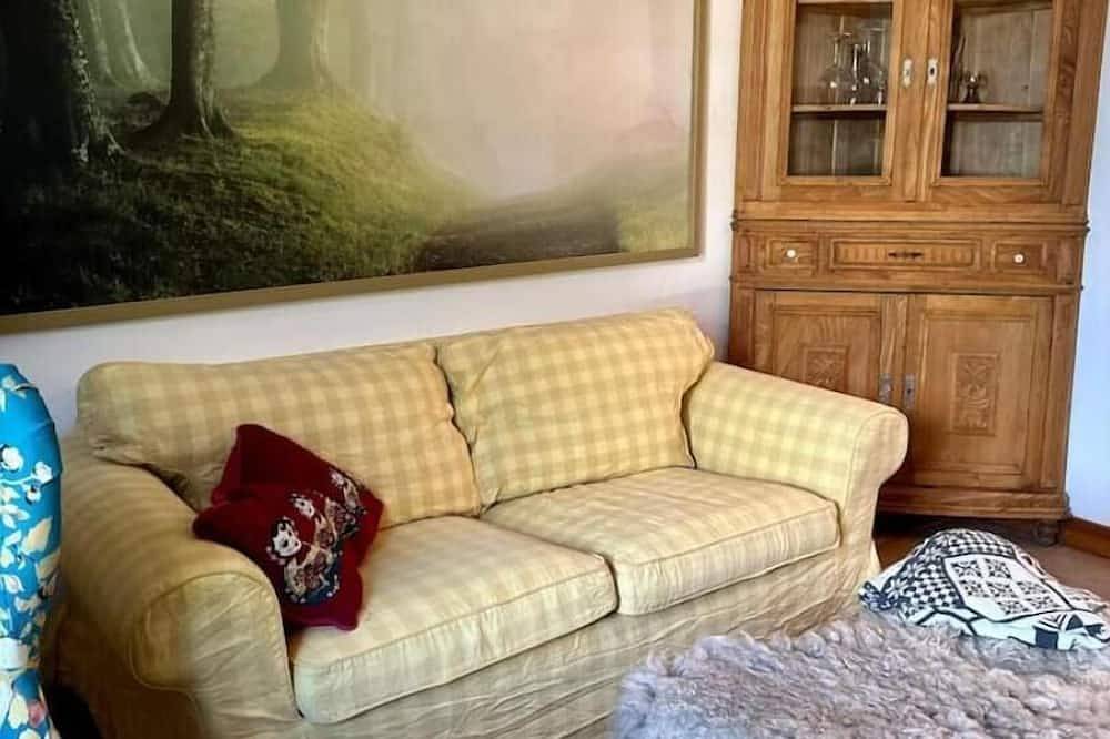 Ganze Wohnung, Mecklenb√º mit Teich, Kamin, Sauna und Hotpott in Dargun, Mecklenburgische Seenplatte