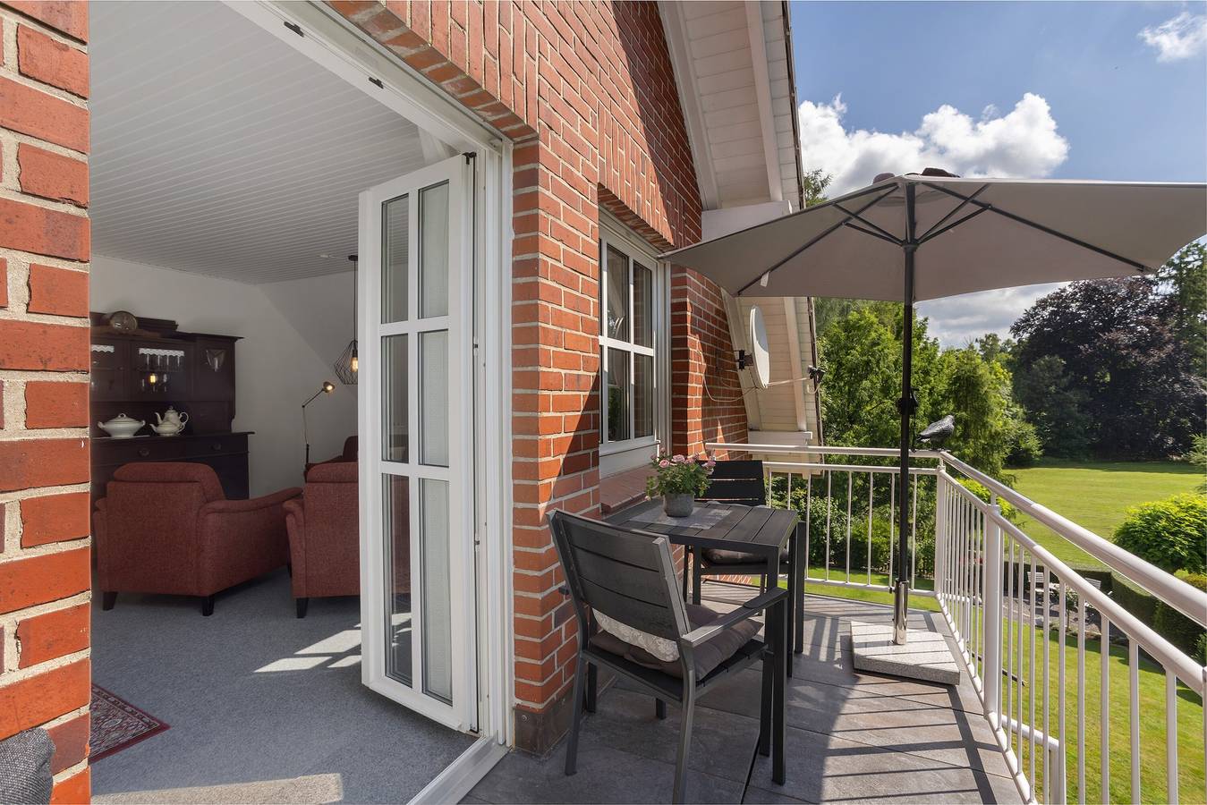 Ganze Wohnung, Ferienwohnung Riedel" mit Balkon und Wi-Fi in Sundern, Sorpesee