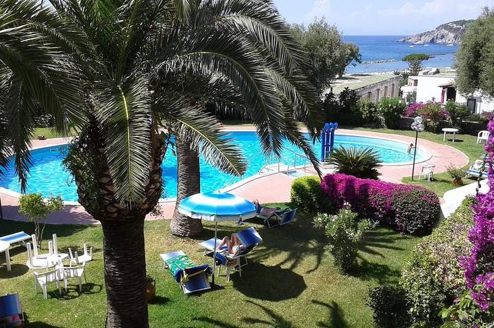 Appartement de vacances pour 5 personnes, avec jardin ainsi que balcon et piscine - 1