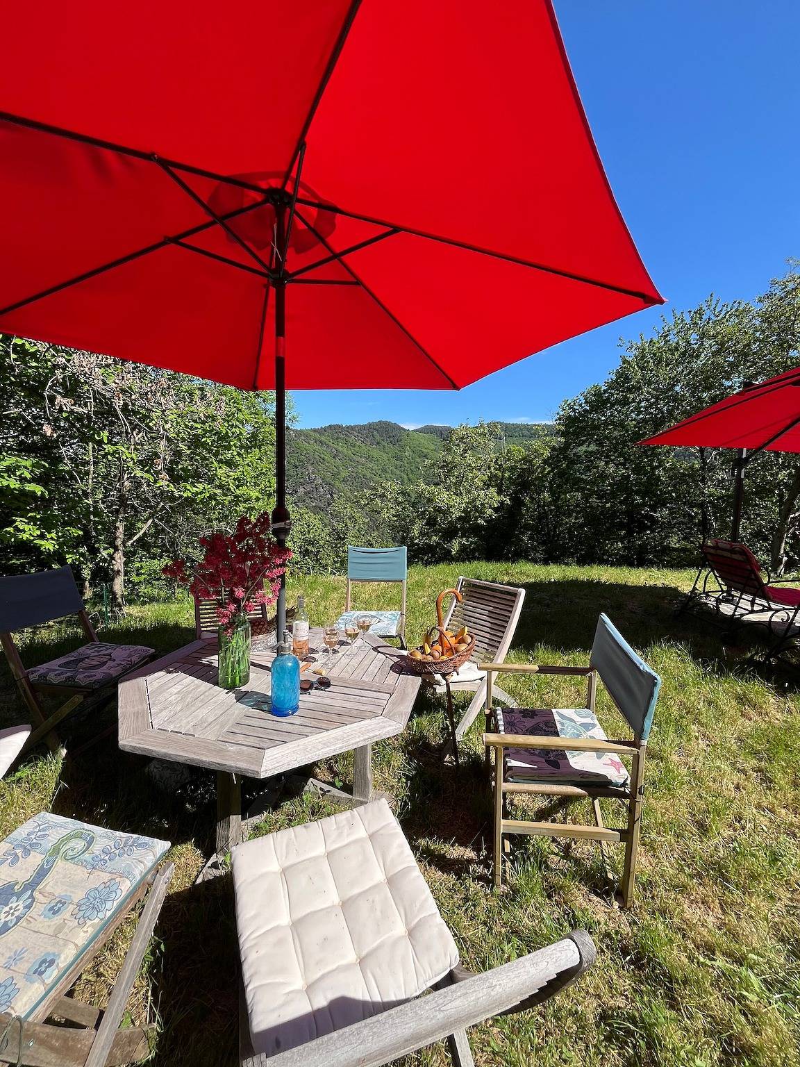 Casa Vacacional 'Grand Mas Avec Piscine' con Piscina Privada, Terraza y Vistas a la Montaña in Malons-et-Elze, Cevenas