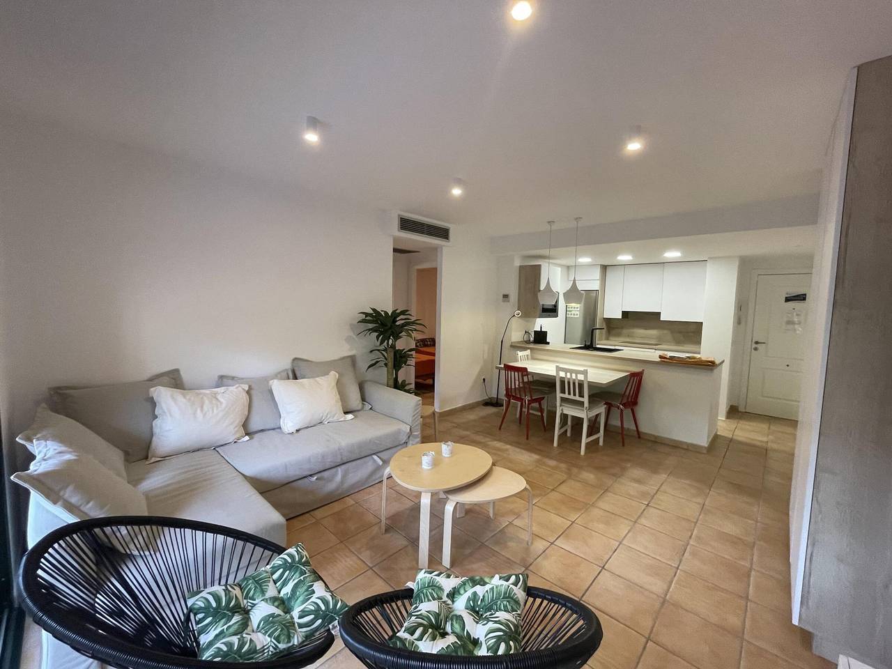 Entire apartment, Central Begur Apartment: Pool, Parking & Pet-Friendly Retreat in Begur Centre, Begur