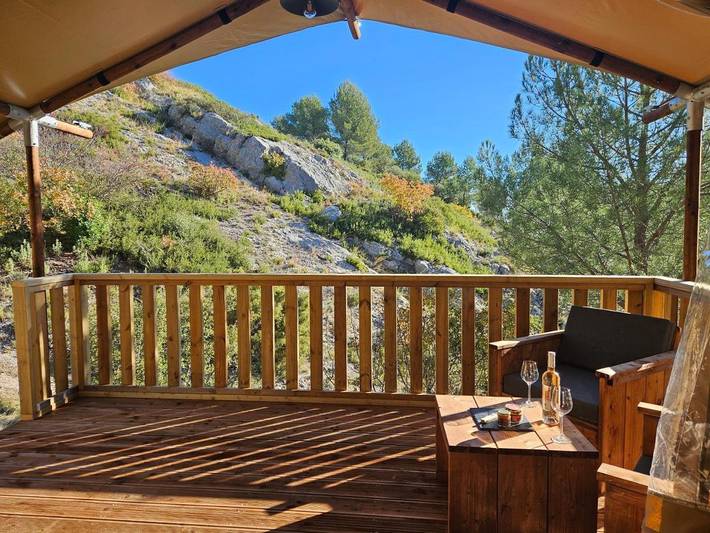 Location de vacances pour 4 personnes, avec jardin ainsi que terrasse et vue à Puyloubier - 4