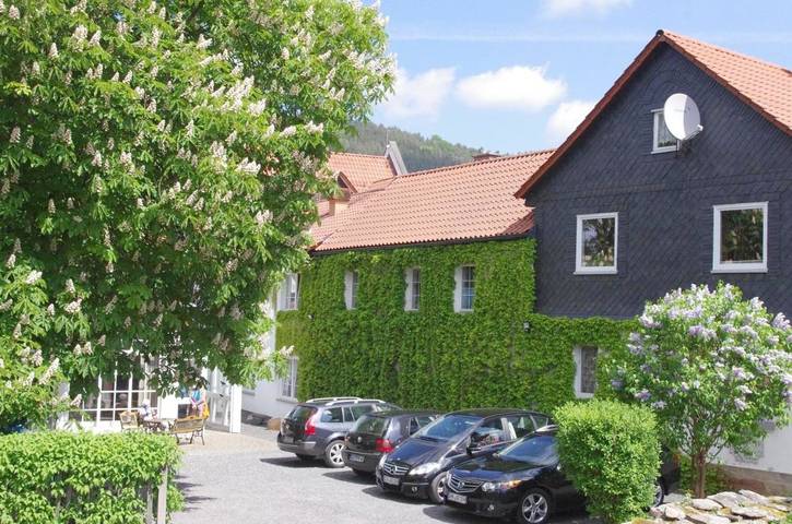 Hotel, mit Whirlpool und Terrasse sowie Ausblick in Uhlstädt-Kirchhasel - 2