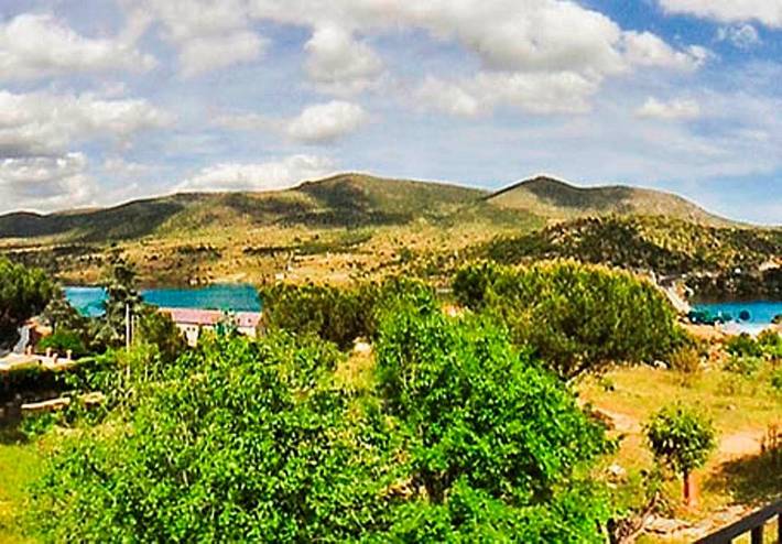 Gîte pour 7 personnes, avec piscine et jardin ainsi que vue et vue sur le lac, adapté aux familles à El Barraco - 4
