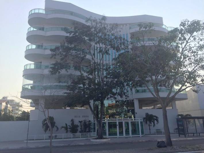 Casas e apartamentos de temporada para 5 pessoas, com vista e balcão na Praia do Forte (Cabo Frio)