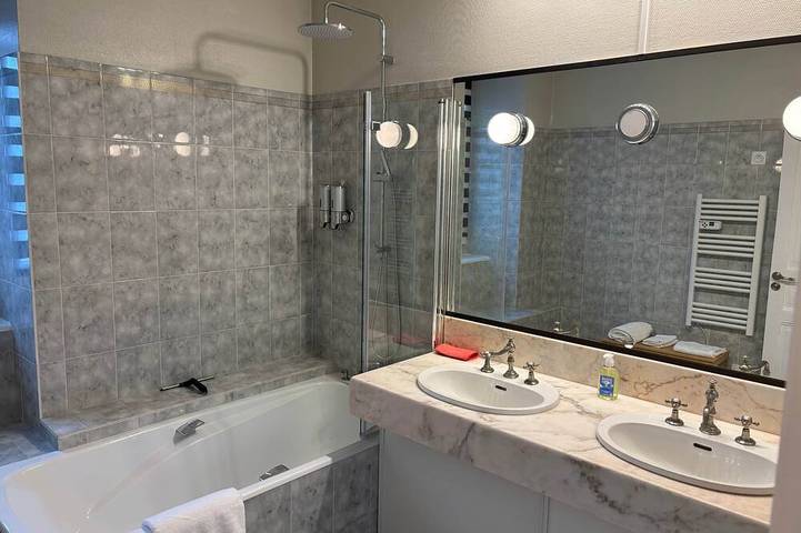 Ganze Wohnung, Tyyann 9: A 30-square-meter studio equipped with a kitchenette and a bathroom in Plancoët, Dinan und Umgebung