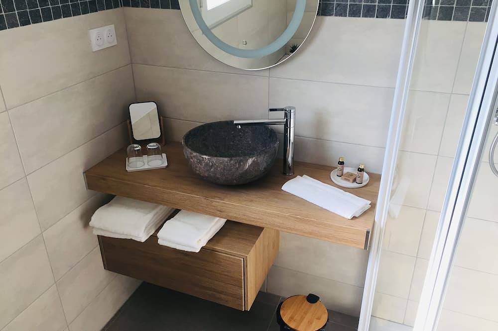 Appartement entier, 2 bedroom apartment in caveirac in Caveirac, Région de Nîmes