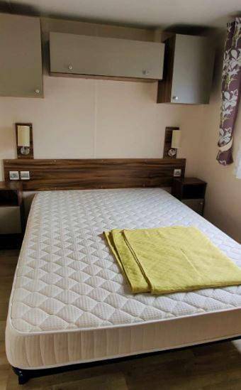 Location de vacances pour 10 personnes, avec jardin ainsi que piscine et terrasse à Saint-Quentin-en-Tourmont - 2