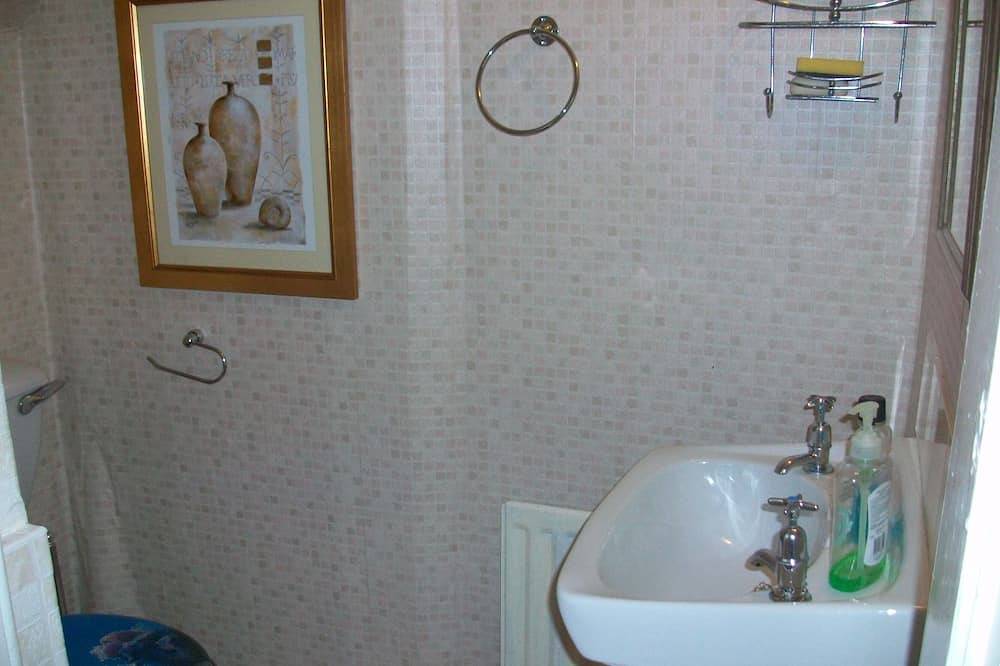 Charming Cottage in Historic Dunfermline, close to several Outlander Locations in Dunfermline, Fife region