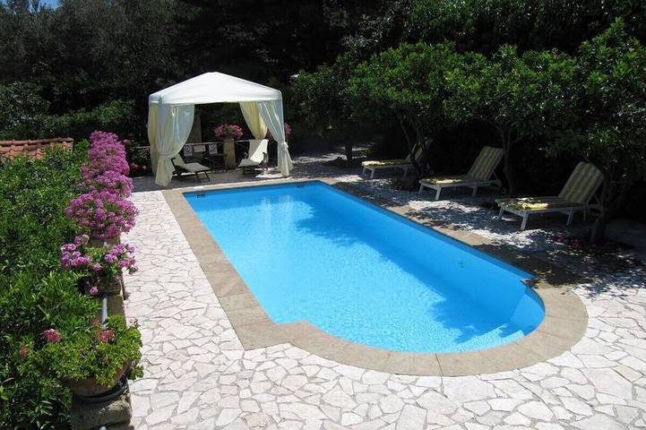 Ferienhaus für 6 Personen, mit Balkon und Garten