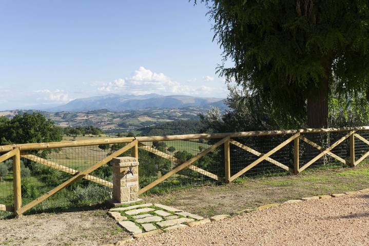 Villa für 10 Personen, mit Garten und Pool in Marche - 3