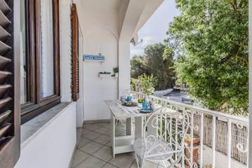 Gîte pour 4 personnes, avec terrasse à Porto Pino