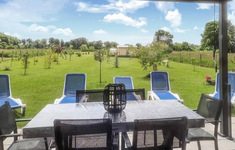 Ferienhaus für 8 Personen mit Pool in Montgivray, La Châtre und Umgebung