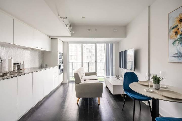 Appartement de vacances pour 2 personnes, avec terrasse et sauna ainsi que jacuzzi et piscine à Toronto