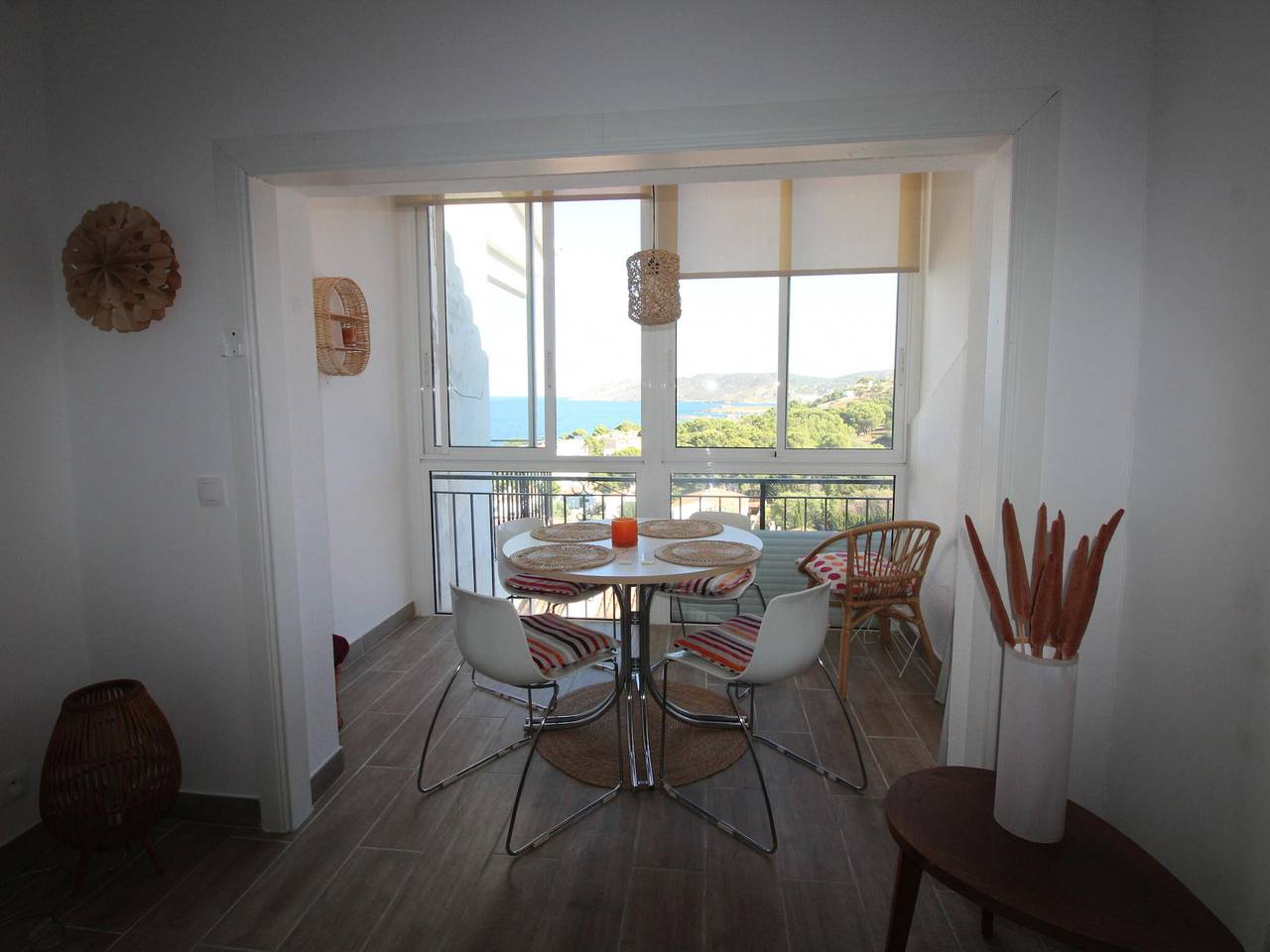 Apartamento entero, Aran 14 - Apartamento acogedor y con muy buenas vistas del mar. in Llansá, Alt Empordà