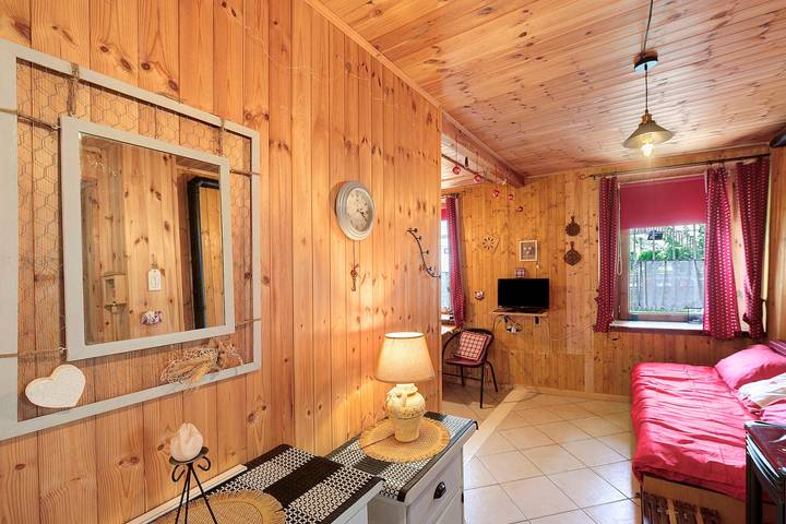 Hel studio-lejlighed, Studio 'Il Nido di Quincod' with Mountain View in Challand-Saint-Anselme, Wallisian Alps