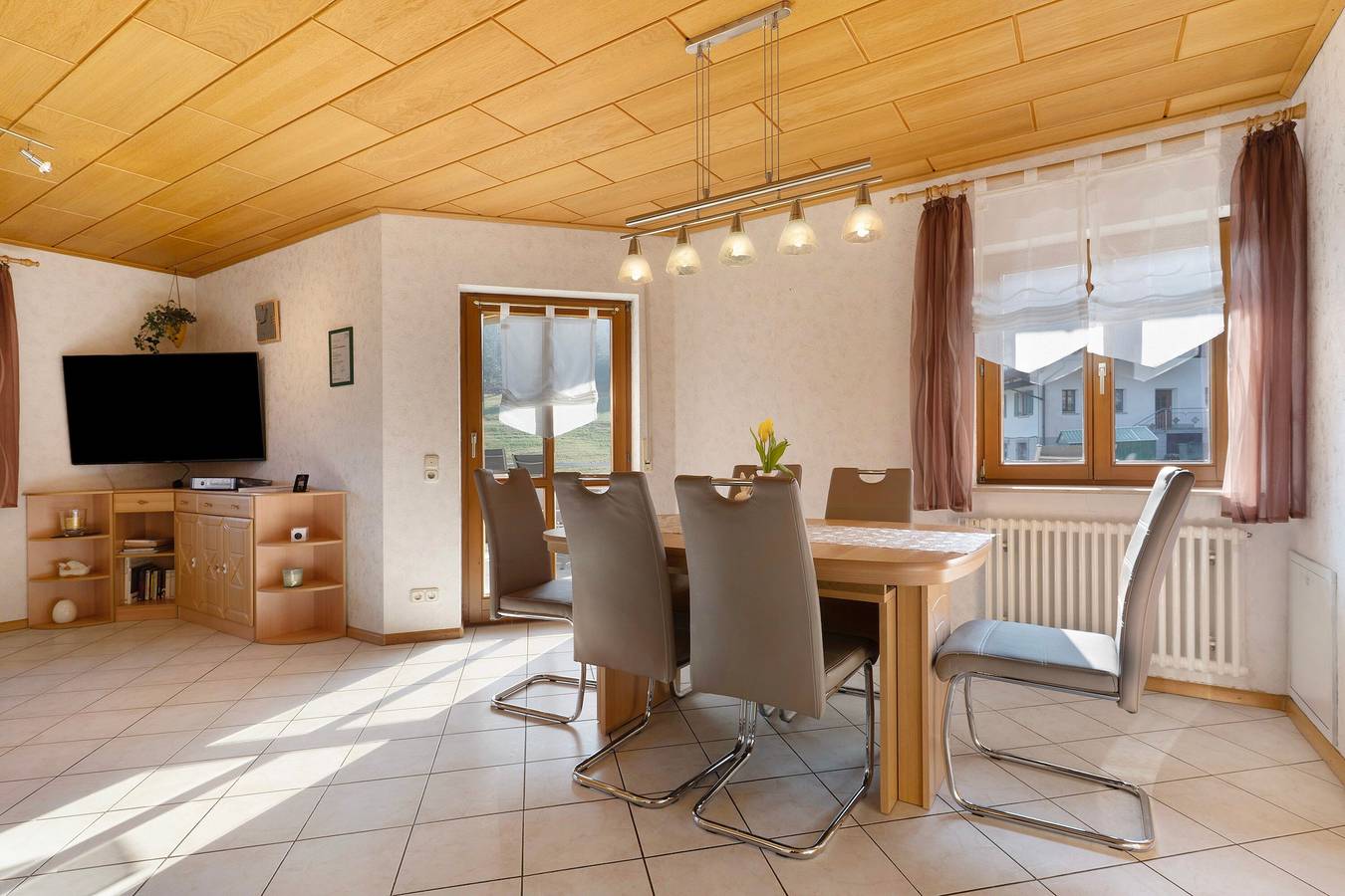 Ganze Wohnung, Ferienwohnung 'A, 4 Sterne' mit Bergblick, privater Terrasse und Wi-Fi in Kappelrodeck, Mittlerer Schwarzwald