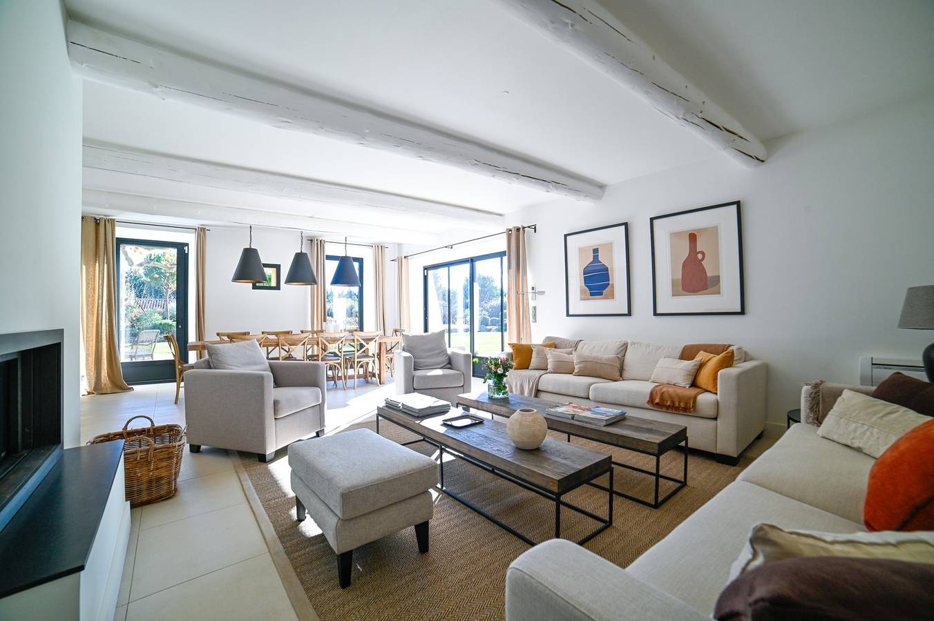 Mas de la Source – Mas de prestigio en Provenza con piscina climatizada, jardín y aire acondicionado in Verquières, Region de Arles