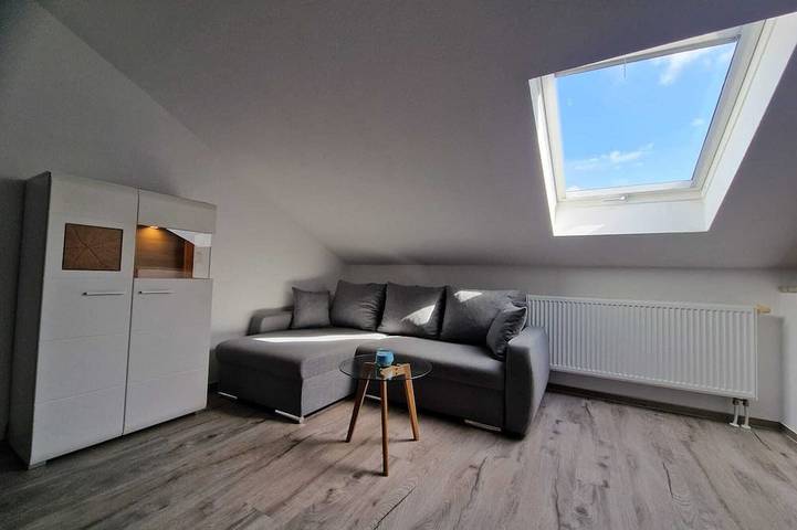 Ganze Wohnung, Gemütliches, ruhiges Appartement mit Küche und Bad + parken kostenlos (Nr. 1) in Euskirchen, Rheinland
