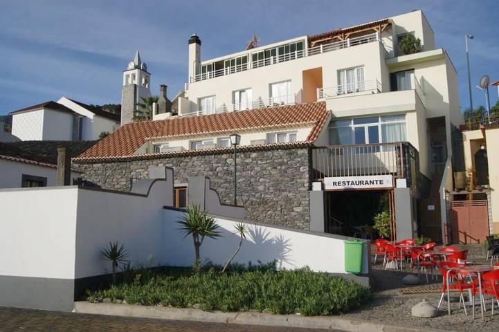 Hôtel pour 4 personnes, avec bassin pour enfant et terrasse
