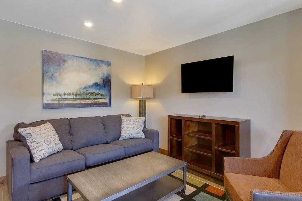 Ganze Wohnung, Genießen Sie diese komplett aktualisierte Wohnung; Gehen Sie zur Gondel und in die Innenstadt in Arapaho and Roosevelt National Forests