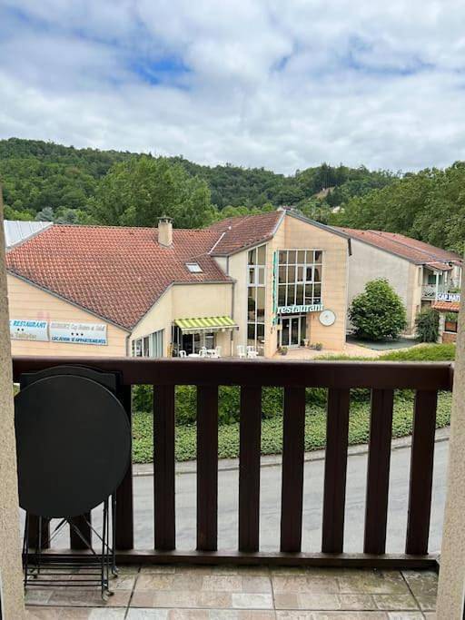 Gîte pour 4 personnes, avec balcon à Cransac - 2