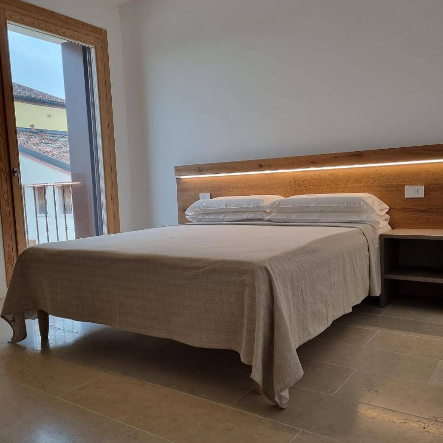 Corte Bottura agriturismo in Castelnuovo del Garda, Prealpi Gardesane
