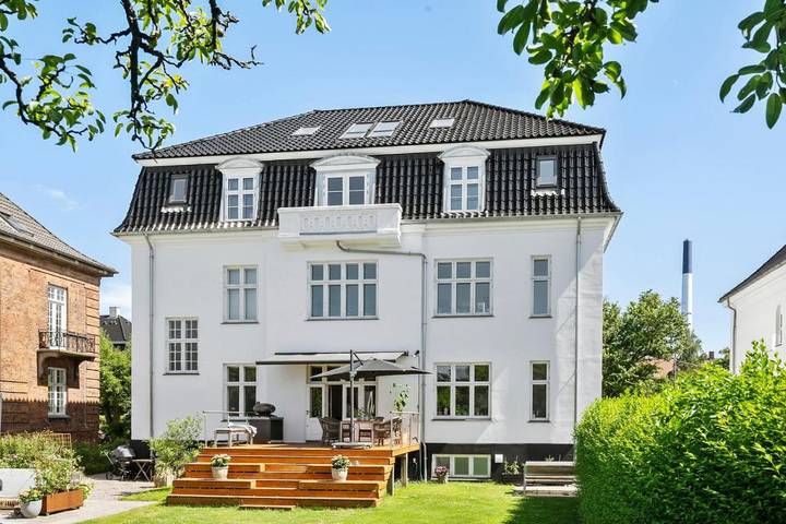 Ferienwohnung für 4 Personen, mit Terrasse und Garten in Frederiksberg