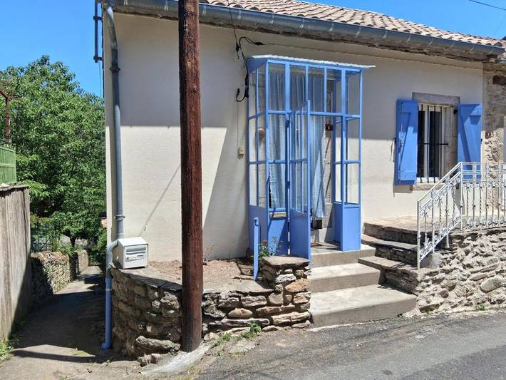 Location de vacances pour 3 personnes, avec vue et jardin, adapté aux familles à Prémian - 3