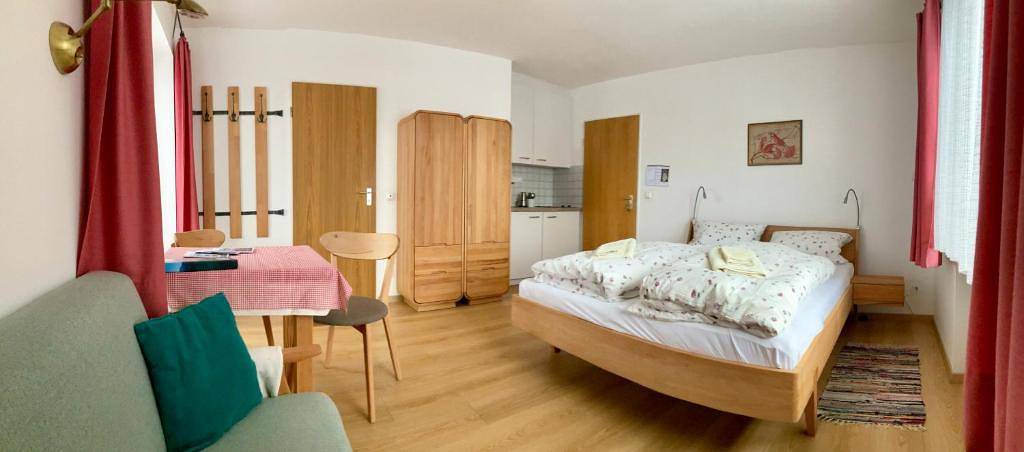 Ganze Ferienwohnung, Ferienwohnung Gästehaus Am Buchenbichl - Ferienwohnung Nr. 8, für 1 bis 2 Personen, 26 qm, Balkon in Schönau am Königssee, Berchtesgadener Alpen