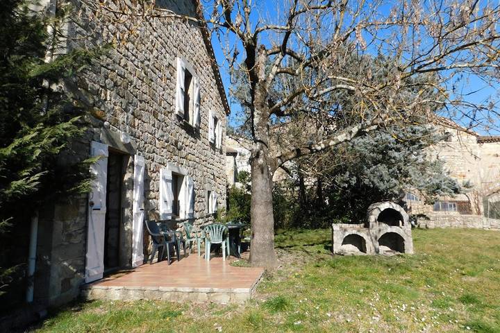 Gîte pour 6 personnes, avec terrasse