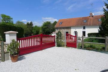 Gîte pour 5 personnes, avec jardin et piscine, animaux acceptés à Vesly
