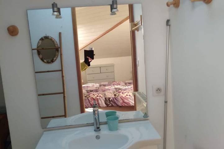 Location de vacances pour 2 personnes, avec balcon et jardin dans Plage de La Birochère - 3