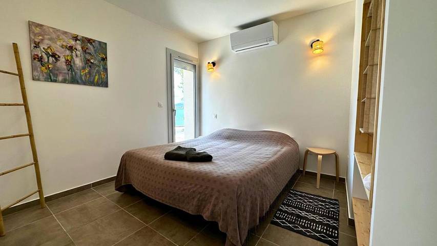 Location de vacances pour 4 personnes, avec jardin ainsi que vue et terrasse à Saint-Gély-du-Fesc - 2