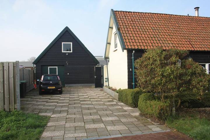 Ferienhaus für 4 Personen, mit Terrasse und Garten