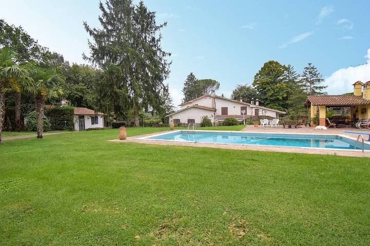 Casa vacanza per 5 persone, con giardino e piscina - 1