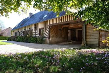 Location de vacances pour 10 personnes, avec jardin dans Biéville-Quétiéville