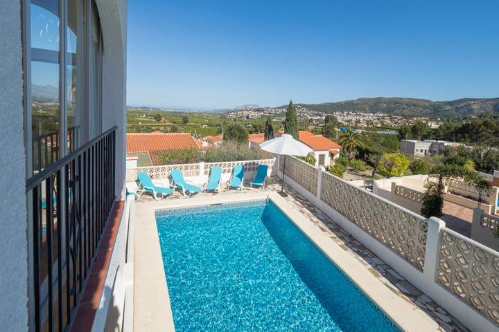 Chalet para 8 personas, con terraza además de jardín y jacuzzi en Marina Alta - 2