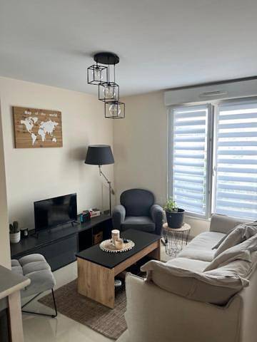 Appartement entier, Two-Bedroom Apartment in Margny-lès-Compiègne, Oise