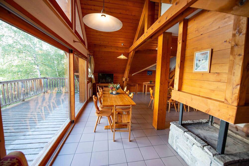 Oz/Alpe d'Huez 200m slopes, up to 25pers, Jacuzzi, rooms with bathroom in Oz, Écrins National Park